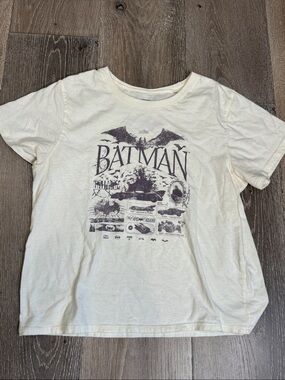 DC Comics Batman Graphic Tee in Cream with Black Print 0786